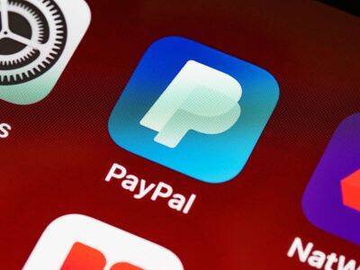 PayPal приостановила работу в России - kasparov.ru - Россия - Украина - Reuters