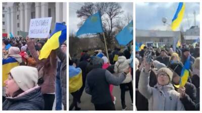 Украинцы и крымские татары поднялись против оккупантов РФ и передали послание Путину: видео - politeka.net - Украина - Росія - Херсон - місто Херсон - місто Мелітополь - Протесты - Оккупанты