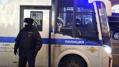 В Москве перевернулся автозак с с задержанными участниками несанкционированного митинга - russian.rt.com - Москва - Россия