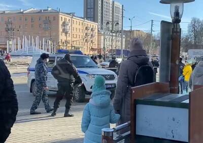 Задержанных в Рязани протестующих отпускают из отделений полиции - ya62.ru - Рязань