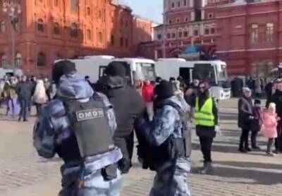 Тина Канделаки - Николай Басков - Антивоенные митинги в России: в Питере начали нападать на полицию - неужели проснулись. Видео - ukrainianwall.com - Москва - Россия - Украина