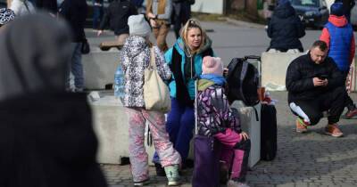 Украину за сутки покинули более 133 тысяч человек - ren.tv - Россия - Украина