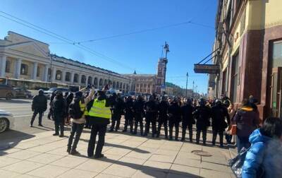 На антивоенных протестах в России задержаны почти 5000 человек - korrespondent.net - Москва - Россия - Украина - Санкт-Петербург - Протесты