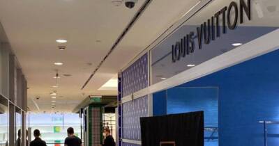 Герман Стерлигов - В Москве показали пустые магазины Louis Vuitton и Dior - focus.ua - Москва - Россия - Украина - Франция
