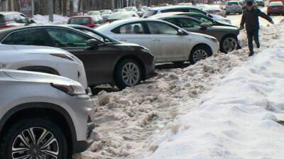Работа заваленных снегом платных парковок в Воронеже оказалась под угрозой срыва - vestivrn.ru - Воронеж