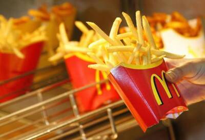 Крис Кемпчински - McDonald's закрывает в России 850 ресторанов - rf-smi.ru - Россия - Украина