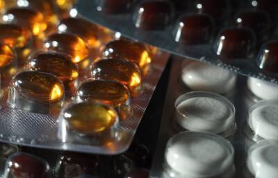 В марте россияне купили на 95% больше лекарств, чем год назад - afanasy.biz - Россия