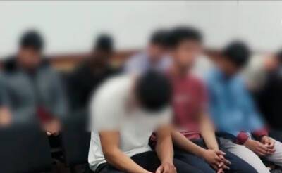 В Шахрисабзе группа из 12 молодых людей устроила хулиганские действия на дороге. Они ездили по встречке колонной из пяти авто - podrobno.uz - Узбекистан - Ташкент