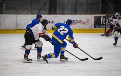 Сборная Украины по хоккею снова забросила Брезно восемь шайб - korrespondent.net - Украина - Венгрия - Словакия