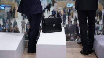На счет долга: каждым пятым владельцем ОФЗ оказался иностранец - smartmoney.one - Россия - США