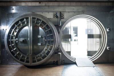 Дмитрий Тулин - ЦБ: российские банки могут потерять половину своего капитала - smartmoney.one - Россия