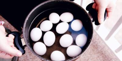 На праздник. Секреты приготовления яиц для окрашивания на Пасху - nv.ua - Украина