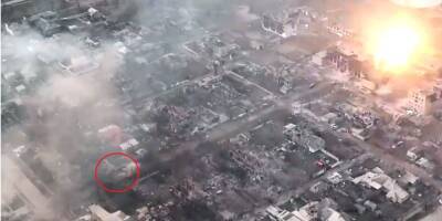 Танк ВСУ уничтожил российскую БМП прямо сквозь здание — видео - nv.ua - Россия - Украина - Луганская обл.