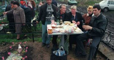 Мэрия Луганска пообещала обеспечить комфортное перемещение граждан на кладбища в праздники Пасха и Красная горка - cxid.info - Луганск