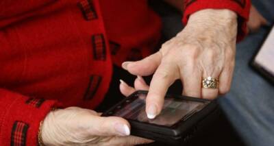 Бесплатный телефон, бесплатную SIM-карту и бесплатный тариф получат пенсионеры - cxid.info - Украина - Киев