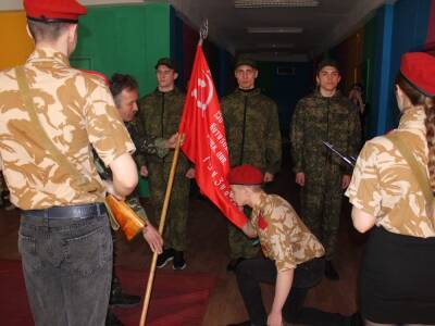 Людмила Денисова - Оккупанты проводят милитаризацию детей, открывая кадетские корпуса в Луганской области – омбудсмен - gordonua.com - Россия - Украина - Луганская обл. - ЛНР - Лисичанск - Луганск - Северодонецк - Старобельск - Донецкая обл.