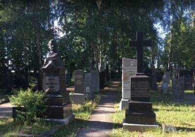 В Харькове ряд кладбищ закрыли для посещения из-за обстрелов - objectiv.tv - Украина - Харьков