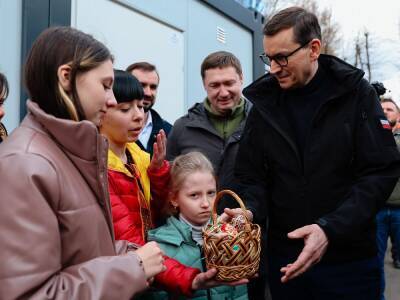Матеуш Моравецкий - Премьер-министр Польши открыл во Львове модульный городок для переселенцев и пообещал такие же возле Киева - gordonua.com - Россия - Украина - Киев - Львов - Польша