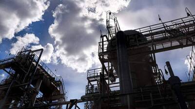 Джо Байден - США высвободят первую партию нефти из резервов между маем и июлем - smartmoney.one - Россия - США
