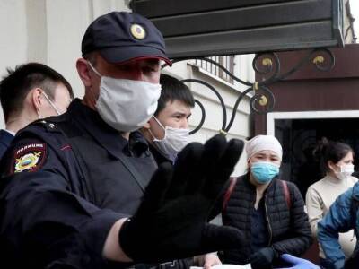 Дмитрий Медведев - МВД в январе–марте запретило въезд в Россию почти 53 тысячам иностранцев - smartmoney.one - Россия