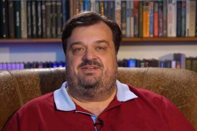 Василий Уткин - Уткин прокомментировал запрет на участие российских теннисистов в Уимблдоне - sport.ru - Россия - Украина - Англия - Юар