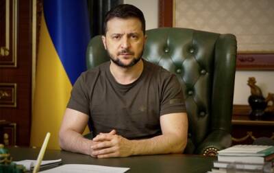 Владимир Зеленский - Зеленский: РФ массово использовала вакуумные бомбы - korrespondent.net - Россия - Украина - Франция - Сумская обл. - Харьковская обл. - Мариуполь - район Изюмский