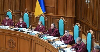 Судьи КС решили переводить на нужды ВСУ 50-70% своего заработка - focus.ua - Россия - Украина