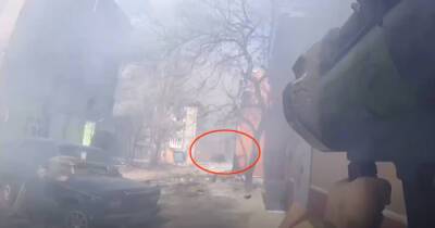 Сергей Шойгу - Владимир Путин - В Мариуполе бойцы "Азова" продолжают уничтожать врага: поражены три танка и два БТР - dsnews.ua - Россия - Украина - Мариуполь - Мариуполь