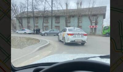 В Тюмени на улице Елизарова из-за ДТП двух машин возникла пробка - nashgorod.ru - Тюмень - Омск - Винзить