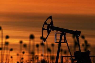 Мировые цены на нефть продолжают расти на опасениях нехватки этого сырья на рынке - smartmoney.one - Москва - Россия - США - Москва