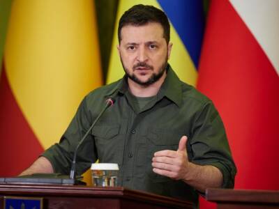 Владимир Зеленский - Большая часть Мариуполя давно захвачена РФ, но есть часть города, где остаются украинские военные – Зеленский - gordonua.com - Россия - Украина - Мариуполь - Мариуполь - Обстрелы