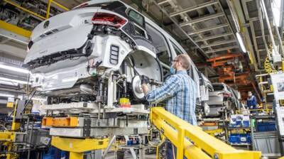 Производство автомобильной техники в марте упало почти на 60% - autostat.ru - Россия - Украина