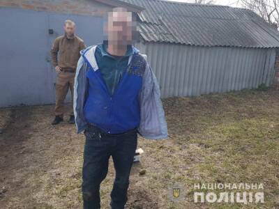 В Дергачах вор после неудачной попытки украсть в магазине коньяк угрожал покупателям гранатой (фото) - objectiv.tv - Украина - Харьковская обл. - Харьков