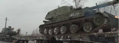 Грузят на эшелоны: в Беларуси опять заметили колонны военной техники - politeka.net - Россия - Украина - Луганская обл. - Белоруссия - Гомель - Мозырь - Ельск - Донецкая обл.