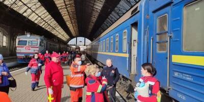 Во Львов из Краматорска прибыл поезд с эвакуированными людьми, раненых госпитализируют - nv.ua - Россия - Украина - Львов - Краматорск