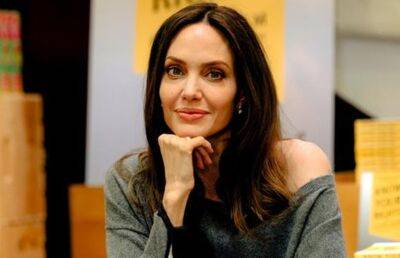 Мария Захарова - Анджелина Джоли - Анджелина Джоли отвлекала внимание всего мира от «Азовстали», заявила Захарова - ont.by - Россия - Львов - Белоруссия