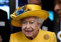 принц Чарльз - Елизавета Королева - принц Эдвард - Елизавета Іі II (Ii) - Елизавета II, после долгой паузы выхода в свет, появилась в желтом образе с синими цветами - vlasti.net - Украина - Лондон