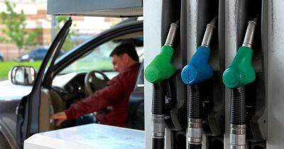 Геннадий Рябцев - Украина могла избежать шока от роста цен на бензин и дизель, — эксперт - focus.ua - Украина