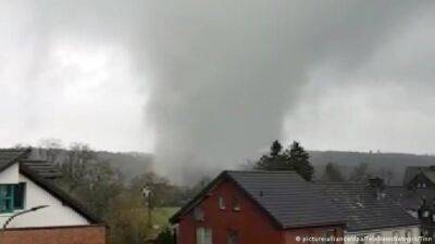 По Германии пронесся мощный торнадо: есть пострадавшие - enovosty.com - Германия - Франция
