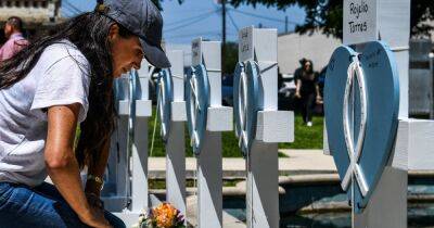 принц Гарри - Меган Маркл - Гарри Меган Маркл - Меган Маркл в Техасе почтила память погибших во время стрельбы детей - focus.ua - Украина - Техас