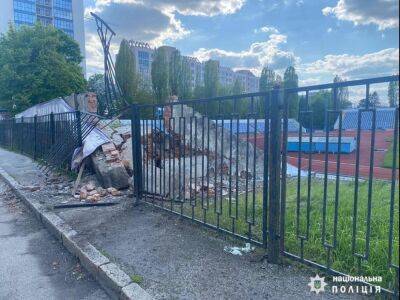 Сергей Болвинов - Под обстрел в Харькове попал стадион «Динамо» (фото) - objectiv.tv - Украина - Харьковская обл. - Харьков