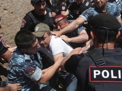 Никола Пашинян - На акции протеста в Ереване задержано более 100 демонстрантов - unn.com.ua - Украина - Киев - Армения - Азербайджан - Ереван - Ереван - Протесты