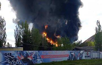В оккупированной Макеевке после взрыва вспыхнула нефтебаза - charter97.org - Белоруссия - ДНР - Макеевка