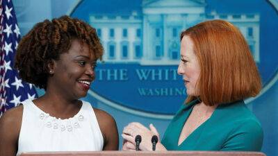 Барак Обама - Джо Байден - Жан-Пьер Карин - Байден - Преемницей Псаки будет Карин Жан-Пьер. Это первая темнокожая лесбиянка на посту пресс-секретаря Белого дома - obzor.lt - США