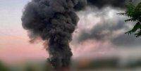 В Днепре прогремел мощный взрыв: над городом огромный столб черного дыма. Видео - vlasti.net