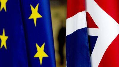 Борис Джонсон - Лиз Трасс - Ирландия - Великобритания пытается переписать правила Brexit. ЕС угрожает судебным иском - unn.com.ua - Украина - Киев - Англия - Ирландия - Великобритания