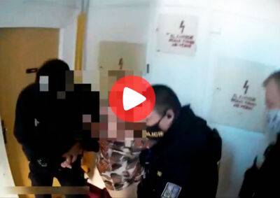 В Чехии полицейские вытащили из огня пенсионерку: видео - vinegret.cz - Чехия - Острава
