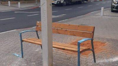 "Ошиблись": в Бат-Яме установили скамейку задом наперед - vesty.co.il - Израиль - Бат-Яма