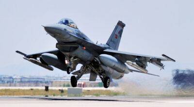 Хулуси Акар - Турция верит, что США удовлетворят потребность Анкары в F-16 - dialog.tj - Россия - США - Турция - Анкара