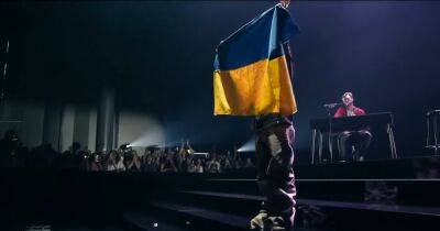 Вильям Айлиш - Jerry Heil - Билли Айлиш на своем концерте поцеловала украинский флаг (видео) - focus.ua - США - Украина - Германия